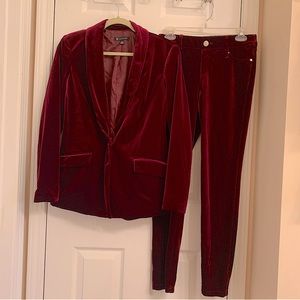 Inc velvet blazer (small) and skinny pant (size6)